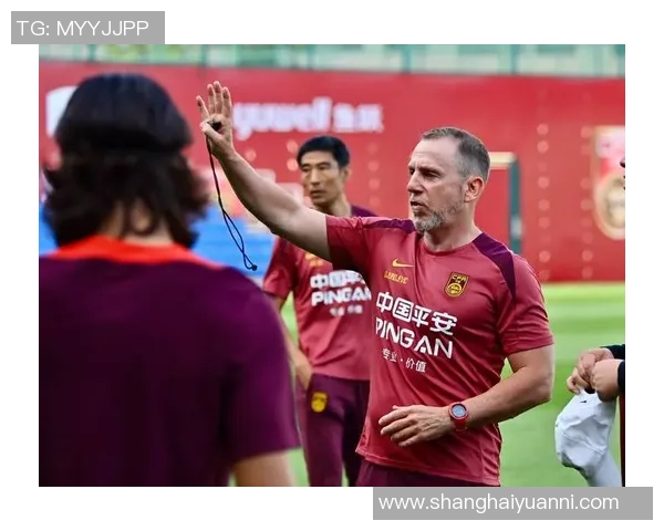 中国足球历史第一球星的辉煌成就与影响力探析 中国足球历史第一球星的辉煌成就与影响力探析